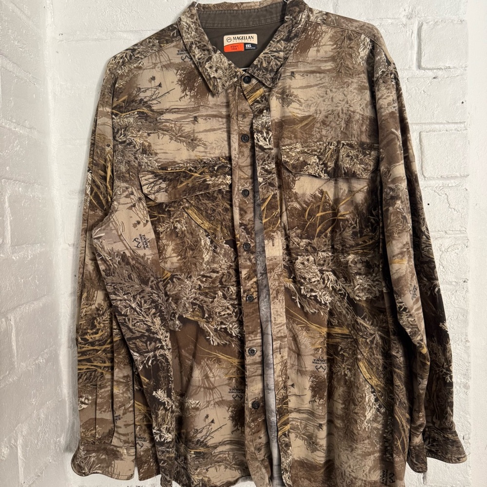 Magellan Outdoors Hunt Gear Camo Long Sleeve Shirt 2XL $25